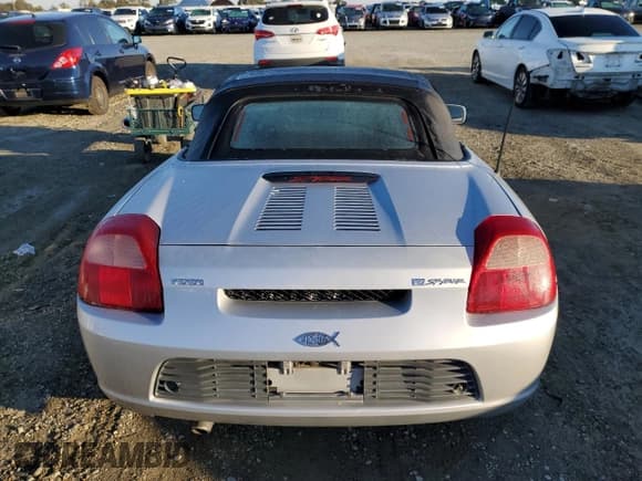 ✅ 2000 Toyota MR2 • VIN: JTDFR3201Y0010806 • Лот: 86713735. Опубликован ранее на Copart с пробегом 92 939 миль. Бесплатный доступ к архиву аукционных продаж из США и подробный отчёт об истории автомобиля на DreamBid. Изображение 6.