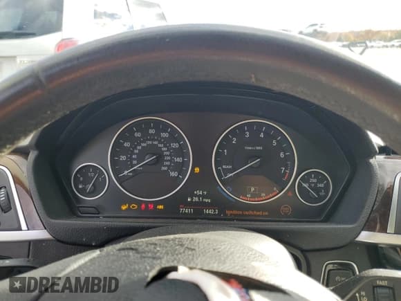 ✅ 2017 BMW 3 Series 320i xDrive • VIN: WBA8E5G31HNU44419 • Лот: 90587275. Опубликован ранее на Copart с пробегом 77 411 миль. Бесплатный доступ к архиву аукционных продаж из США и подробный отчёт об истории автомобиля на DreamBid. Изображение 9.