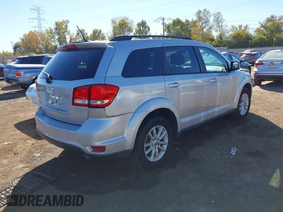 ✅ 2014 Dodge Journey SXT • VIN: 3C4PDDBG4ET113240 • Лот: 43377603. Опубликован ранее на IAAI с пробегом 205 729 миль. Бесплатный доступ к архиву аукционных продаж из США и подробный отчёт об истории автомобиля на DreamBid. Изображение 4.