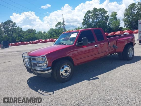 ✅ 1996 Chevrolet Silverado 3500 • VIN: 1GBHC39F0TE239062 • Lot: 42996155. Listed on IAAI with 75,989 mi. Free auction sales archive from the USA and detailed vehicle history report at DreamBid. Image 2.