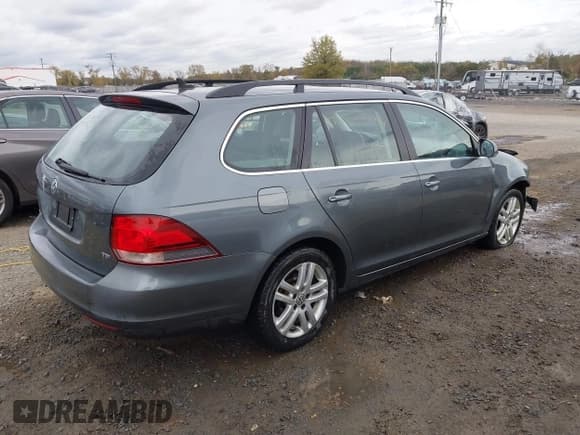 ✅ 2012 Volkswagen Jetta TDI • VIN: 3VWPL7AJXCM657893 • Lot: 43535794. Listed on IAAI with 139,296 mi. Free auction sales archive from the USA and detailed vehicle history report at DreamBid. Image 4.