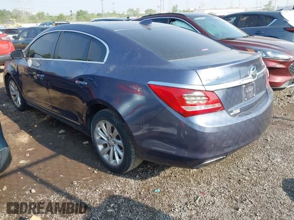 ✅ 2015 Buick LaCrosse Leather • VIN: 1G4GB5G33FF282562 • Lot: 42493537. Wystawiony na IAAI z przebiegiem Nie podano. Bezpłatny archiwum sprzedaży aukcyjnych z USA i szczegółowy raport historii pojazdu na DreamBid. Zdjęcie 3.