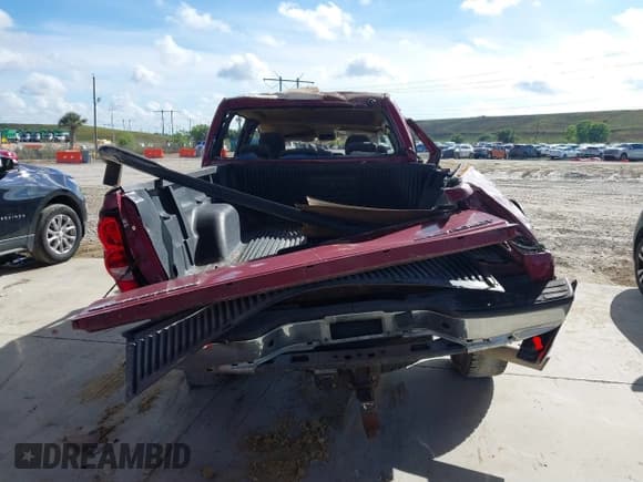 ✅ 2004 Chevrolet Silverado 2500HD LS • VIN: 1GCHK23174F153104 • Лот: 41188691. Опубликован ранее на IAAI с пробегом Не указан. Бесплатный доступ к архиву аукционных продаж из США и подробный отчёт об истории автомобиля на DreamBid. Изображение 17.