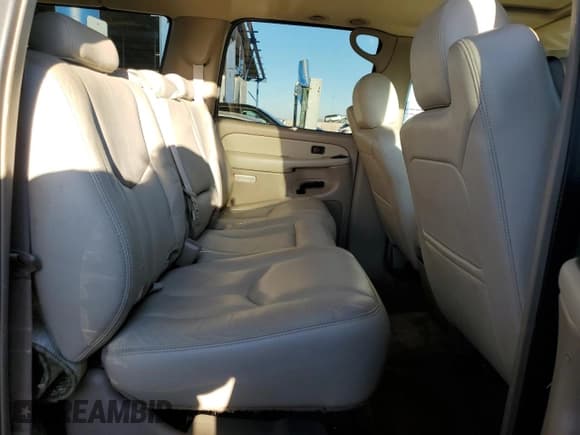 ✅ 2003 Chevrolet Suburban Z71 • VIN: 3GNFK16Z23G177804 • Лот: 55015145. Опубликован ранее на Copart с пробегом 178 786 миль. Бесплатный доступ к архиву аукционных продаж из США и подробный отчёт об истории автомобиля на DreamBid. Изображение 10.