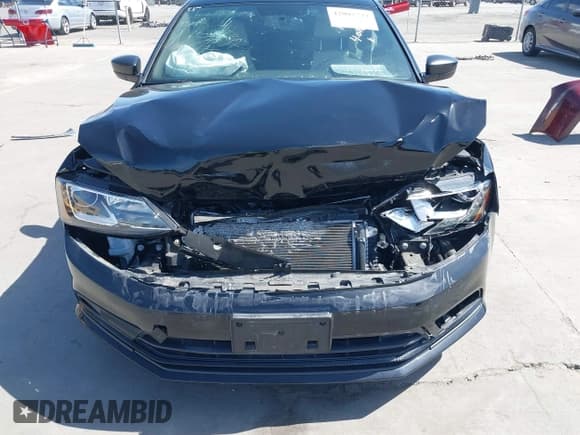 ✅ 2016 Volkswagen Jetta Sport • VIN: 3VWD17AJ1GM241956 • Lot: 42002734. Wystawiony na IAAI z przebiegiem 52 730 mil. Bezpłatny archiwum sprzedaży aukcyjnych z USA i szczegółowy raport historii pojazdu na DreamBid. Zdjęcie 6.