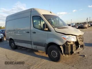✅ 2019 Mercedes-Benz Sprinter Cargo • VIN: WD4PF0CD6KP052986 • Lot: 93254625. Wystawiony na Copart z przebiegiem 80 896 mil. Bezpłatny archiwum sprzedaży aukcyjnych z USA i szczegółowy raport historii pojazdu na DreamBid. Zdjęcie 4.
