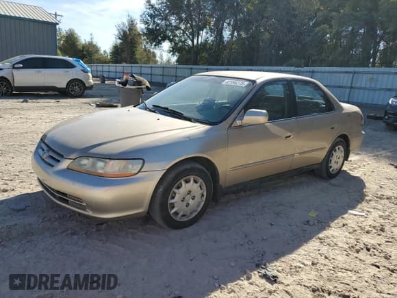 ✅ 2001 Honda Accord LX • VIN: 1HGCG55461A070634 • Lot: 92996275. Listed on Copart with 353,483 mi. Free auction sales archive from the USA and detailed vehicle history report at DreamBid. Image 1.