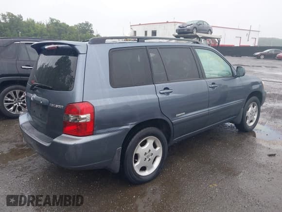 ✅ 2007 Toyota Highlander w/3rd Row • VIN: JTEEP21A370218203 • Lot: 42369104. Wystawiony na IAAI z przebiegiem 215 791 mil. Bezpłatny archiwum sprzedaży aukcyjnych z USA i szczegółowy raport historii pojazdu na DreamBid. Zdjęcie 4.