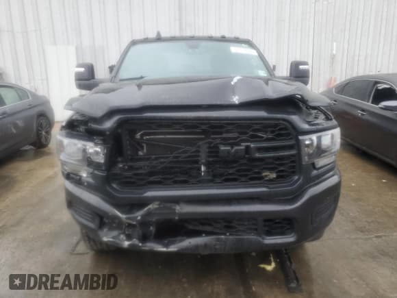 ✅ 2023 Ram 2500 Tradesman • VIN: 3C6UR5HJ3PG525911 • Lot: 55733205. Listed on Copart with 54,276 mi. Free auction sales archive from the USA and detailed vehicle history report at DreamBid. Image 5.