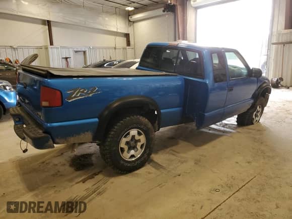 2001 Chevrolet S-10 LS ZR2 с VIN 1GCCT19W418122235, выставлен на аукционе Copart как лот 50587305 с пробегом 212 072 миль миль и На запчасти • Non repairable. История ставок и продаж доступна на DreamBid. Изображение 3.