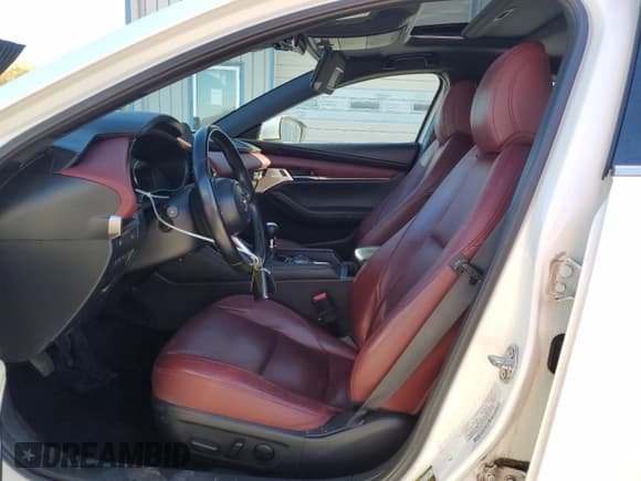 ✅ 2021 Mazda 3 Premium • VIN: JM1BPAML5M1314533 • Лот: 89665115. Опубликован ранее на Copart с пробегом 50 802 миль. Бесплатный доступ к архиву аукционных продаж из США и подробный отчёт об истории автомобиля на DreamBid. Изображение 7.