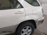 ✅ 2001 Lexus RX 300 • VIN: JTJHF10U110181232 • Lot: 43458620. Wystawiony na IAAI z przebiegiem 141 283 mil. Bezpłatny archiwum sprzedaży aukcyjnych z USA i szczegółowy raport historii pojazdu na DreamBid. Zdjęcie 13.