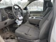 ✅ 2014 Chevrolet Silverado 2500HD Work Truck • VIN: 1GC0KVCG6EF166902 • Lot: 45173735. Wystawiony na Copart z przebiegiem 210 910 mil. Bezpłatny archiwum sprzedaży aukcyjnych z USA i szczegółowy raport historii pojazdu na DreamBid. Zdjęcie 7.