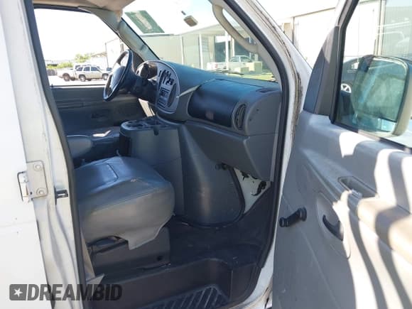 ✅ 2003 Ford Econoline Cargo Commercial • VIN: 1FTSE34L83HA71498 • Лот: 43348432. Опубликован ранее на IAAI с пробегом 172 439 миль. Бесплатный доступ к архиву аукционных продаж из США и подробный отчёт об истории автомобиля на DreamBid. Изображение 5.