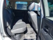 ✅ 2018 Ram 2500 Tradesman • VIN: 3C6UR5HJ6JG239753 • Lot: 43585290. Wystawiony na IAAI z przebiegiem 288 546 mil. Bezpłatny archiwum sprzedaży aukcyjnych z USA i szczegółowy raport historii pojazdu na DreamBid. Zdjęcie 8.