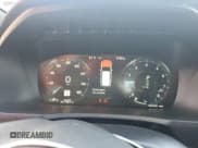 ✅ 2019 Volvo XC90 Momentum • VIN: YV4102CKXK1424065 • Lot: 85155885. Wystawiony na Copart z przebiegiem 181 576 mil. Bezpłatny archiwum sprzedaży aukcyjnych z USA i szczegółowy raport historii pojazdu na DreamBid. Zdjęcie 9.