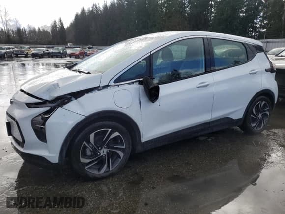 ✅ 2022 Chevrolet Bolt EV 2LT • VIN: 1G1FX6S08N4105710 • Lot: 49110785. Wystawiony na Copart z przebiegiem 10 689 mil. Bezpłatny archiwum sprzedaży aukcyjnych z USA i szczegółowy raport historii pojazdu na DreamBid. Zdjęcie 1.