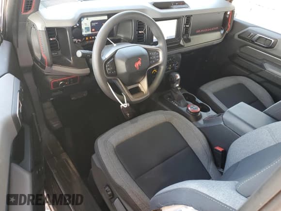 ✅ 2021 Ford Bronco • VIN: 1FMDE5AH8MLB09097 • Лот: 69469875. Опубликован ранее на Copart с пробегом 27 877 миль. Бесплатный доступ к архиву аукционных продаж из США и подробный отчёт об истории автомобиля на DreamBid. Изображение 8.