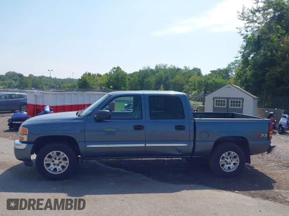 ✅ 2007 GMC Sierra 1500 SLT • VIN: 2GTEK13Z771147186 • Lot: 42923941. Wystawiony na IAAI z przebiegiem 150 086 mil. Bezpłatny archiwum sprzedaży aukcyjnych z USA i szczegółowy raport historii pojazdu na DreamBid. Zdjęcie 14.