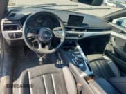 ✅ 2018 Audi A5 Premium Plus • VIN: WAUPNAF56JA071110 • Lot: 84454975. Wystawiony na Copart z przebiegiem 133 037 mil. Bezpłatny archiwum sprzedaży aukcyjnych z USA i szczegółowy raport historii pojazdu na DreamBid. Zdjęcie 8.