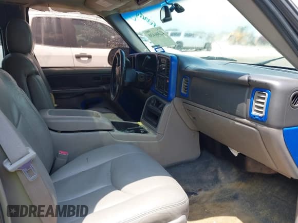 ✅ 2003 GMC Yukon SLT • VIN: 1GKEC13Z43R262475 • Lot: 42306438. Listed on IAAI with 209,436 mi. Free auction sales archive from the USA and detailed vehicle history report at DreamBid. Image 5.