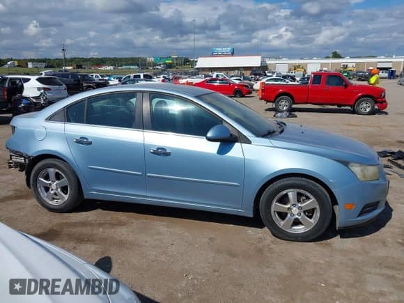 2011 Chevrolet Cruze 2LT с VIN 1G1PG5S99B7135953, выставлен на аукционе IAAI как лот 43295125 с пробегом 204 372 миль миль и . История ставок и продаж доступна на DreamBid. Изображение 14.