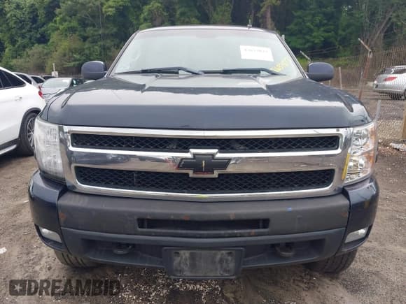 ✅ 2007 Chevrolet Silverado 1500 • VIN: 1GCFK19Y07Z616323 • Lot: 42637873. Wystawiony na IAAI z przebiegiem 191 057 mil. Bezpłatny archiwum sprzedaży aukcyjnych z USA i szczegółowy raport historii pojazdu na DreamBid. Zdjęcie 12.