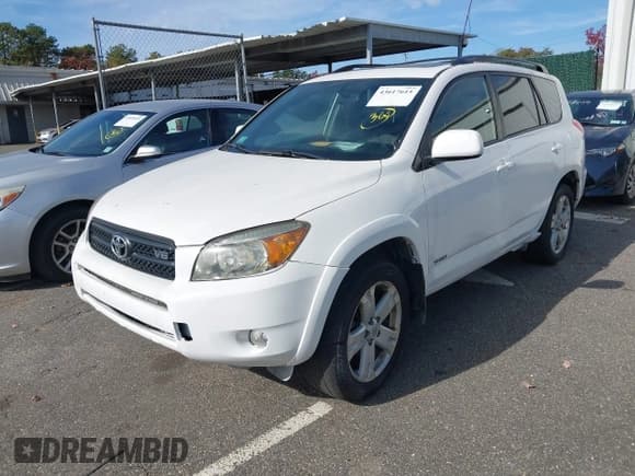 ✅ 2007 Toyota RAV4 Sport • VIN: JTMBK32V676013209 • Lot: 43617615. Wystawiony na IAAI z przebiegiem 190 522 mil. Bezpłatny archiwum sprzedaży aukcyjnych z USA i szczegółowy raport historii pojazdu na DreamBid. Zdjęcie 2.