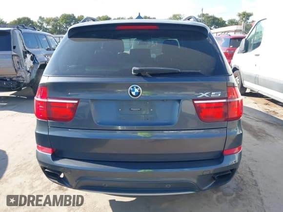 ✅ 2012 BMW X5 50i • VIN: 5UXZV8C57CL425537 • Lot: 43206340. Wystawiony na IAAI z przebiegiem 158 281 mil. Bezpłatny archiwum sprzedaży aukcyjnych z USA i szczegółowy raport historii pojazdu na DreamBid. Zdjęcie 16.