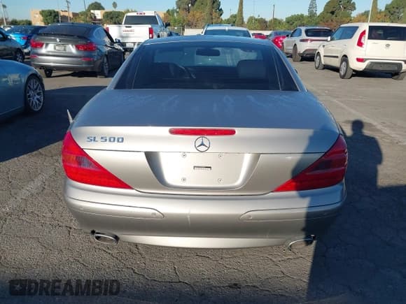 ✅ 2005 Mercedes-Benz SL 500 • VIN: WDBSK75F25F093003 • Lot: 43493825. Listed on IAAI with 53,431 mi. Free auction sales archive from the USA and detailed vehicle history report at DreamBid. Image 16.