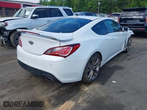 ✅ 2015 Hyundai Genesis Coupe R-Spec • VIN: KMHHU6KJ4FU127511 • Lot: 42214070. Wystawiony na IAAI z przebiegiem Nie podano. Bezpłatny archiwum sprzedaży aukcyjnych z USA i szczegółowy raport historii pojazdu na DreamBid. Zdjęcie 4.