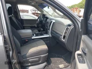 ✅ 2009 Dodge 1500 Sport • VIN: 1D3HV18T99S786768 • Lot: 42403093. Wystawiony na IAAI z przebiegiem 203 709 mil. Bezpłatny archiwum sprzedaży aukcyjnych z USA i szczegółowy raport historii pojazdu na DreamBid. Zdjęcie 5.