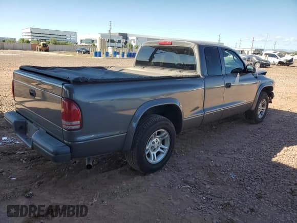 ✅ 2004 Dodge Dakota • VIN: 1D7GL12K44S619565 • Lot: 82758095. Wystawiony na Copart z przebiegiem 121 861 mil. Bezpłatny archiwum sprzedaży aukcyjnych z USA i szczegółowy raport historii pojazdu na DreamBid. Zdjęcie 3.