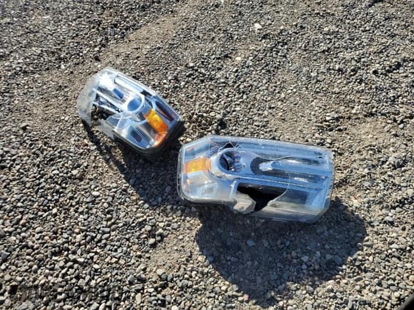 ✅ 2011 Lincoln Navigator • VIN: 5LMJJ3J54BEJ10335 • Lot: 81233155. Wystawiony na Copart z przebiegiem 150 573 mil. Bezpłatny archiwum sprzedaży aukcyjnych z USA i szczegółowy raport historii pojazdu na DreamBid. Zdjęcie 13.