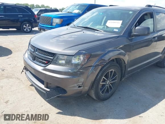 ✅ 2018 Dodge Journey SE • VIN: 3C4PDCAB6JT535309 • Lot: 43100516. Wystawiony na IAAI z przebiegiem 126 304 mil. Bezpłatny archiwum sprzedaży aukcyjnych z USA i szczegółowy raport historii pojazdu na DreamBid. Zdjęcie 6.