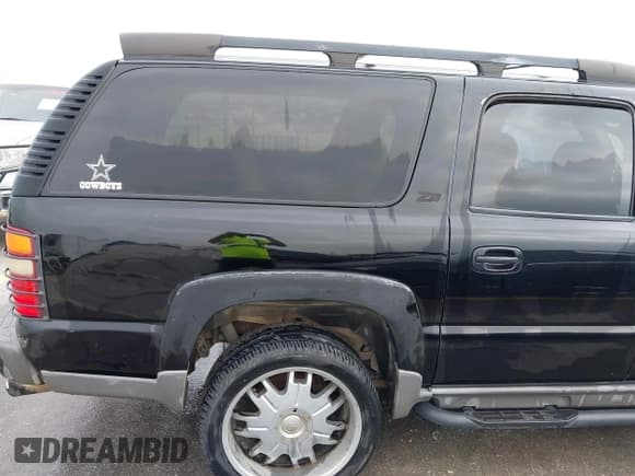 ✅ 2002 Chevrolet Suburban LT • VIN: 3GNFK16Z72G165792 • Lot: 41921486. Wystawiony na IAAI z przebiegiem 237 675 mil. Bezpłatny archiwum sprzedaży aukcyjnych z USA i szczegółowy raport historii pojazdu na DreamBid. Zdjęcie 13.