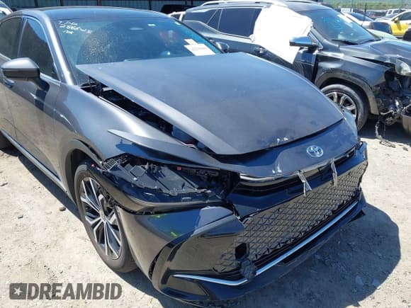 ✅ 2024 Toyota Crown XLE • VIN: JTDAAAAF4R3018149 • Lot: 42293604. Wystawiony na IAAI z przebiegiem 22 408 mil. Bezpłatny archiwum sprzedaży aukcyjnych z USA i szczegółowy raport historii pojazdu na DreamBid. Zdjęcie 6.