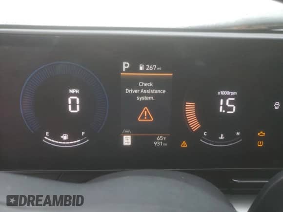 2025 Hyundai Kona SEL with VIN KM8HB3AB8SU209346, listed as a Copart auction lot 81376544 with 931 mi miles and Salvage title. Bid and sale history available at DreamBid. Image 9.