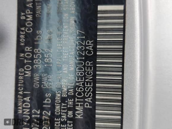 2013 Hyundai Veloster Turbo z VIN KMHTC6AE8DU123217, wystawiony jako Copart lot #69754965 z przebiegiem 11 088 mil mil oraz Czysty tytuł • Clean title. Historia ofert i sprzedaży dostępna na DreamBid. Obrazek 12.