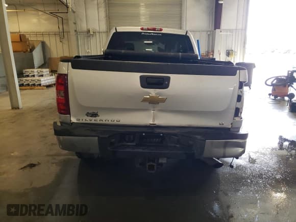 ✅ 2011 Chevrolet Silverado 2500HD LT • VIN: 1GC1KXCGXBF247591 • Lot: 63740825. Listed on Copart with 239,859 mi. Free auction sales archive from the USA and detailed vehicle history report at DreamBid. Image 6.