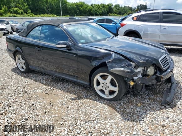 ✅ 2003 Mercedes-Benz CLK 430 • VIN: WDBLK70G33T138176 • Лот: 62692225. Опубликован ранее на Copart с пробегом Не указан. Бесплатный доступ к архиву аукционных продаж из США и подробный отчёт об истории автомобиля на DreamBid. Изображение 4.