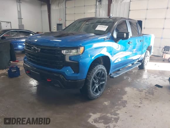✅ 2023 Chevrolet Silverado 1500 LT Trail Boss • VIN: 3GCUDFED7PG244061 • Lot: 41598489. Wystawiony na IAAI z przebiegiem 15 116 mil. Bezpłatny archiwum sprzedaży aukcyjnych z USA i szczegółowy raport historii pojazdu na DreamBid. Zdjęcie 2.
