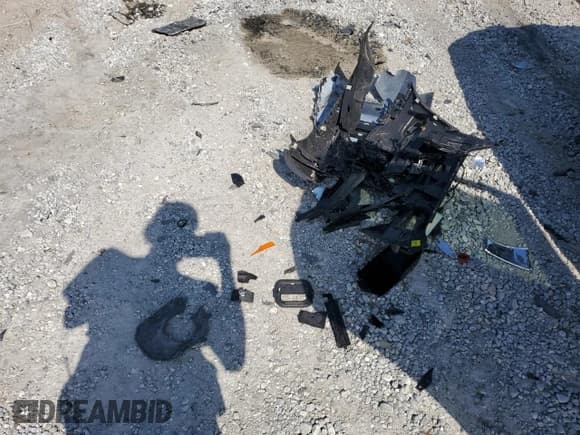 ✅ 2024 BMW X5 xDrive40i • VIN: 5UX23EU09R9W08369 • Lot: 82378725. Wystawiony na Copart z przebiegiem Nie podano. Bezpłatny archiwum sprzedaży aukcyjnych z USA i szczegółowy raport historii pojazdu na DreamBid. Zdjęcie 13.