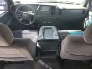 ✅ 2002 Chevrolet Silverado 2500HD LT • VIN: 1GCHK23132F211254 • Лот: 48432645. Опубликован ранее на Copart с пробегом 176 754 миль. Бесплатный доступ к архиву аукционных продаж из США и подробный отчёт об истории автомобиля на DreamBid. Изображение 8.