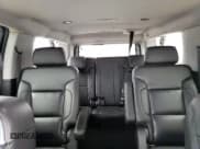 ✅ 2019 Chevrolet Suburban LT • VIN: 1GNSKHKC2KR298694 • Lot: 49498855. Wystawiony na Copart z przebiegiem 252 062 mil. Bezpłatny archiwum sprzedaży aukcyjnych z USA i szczegółowy raport historii pojazdu na DreamBid. Zdjęcie 10.