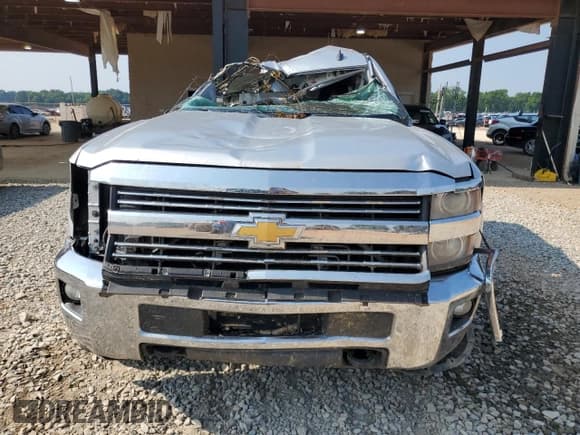 ✅ 2015 Chevrolet Silverado 2500HD LT • VIN: 1GC1KVEG0FF111137 • Lot: 59334755. Wystawiony na Copart z przebiegiem Nie podano. Bezpłatny archiwum sprzedaży aukcyjnych z USA i szczegółowy raport historii pojazdu na DreamBid. Zdjęcie 5.