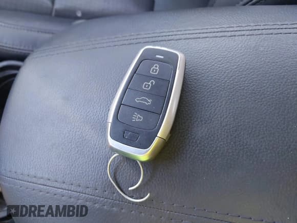 ✅ 2016 Hyundai Santa Fe • VIN: 5XYZU3LA1GG351294 • Лот: 43922733. Опубликован ранее на IAAI с пробегом 112 605 миль. Бесплатный доступ к архиву аукционных продаж из США и подробный отчёт об истории автомобиля на DreamBid. Изображение 11.