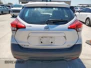 ✅ 2018 Nissan Kicks SV • VIN: 3N1CP5CU2JL537562 • Lot: 71481685. Listed on Copart with 138,085 mi. Free auction sales archive from the USA and detailed vehicle history report at DreamBid. Image 6.