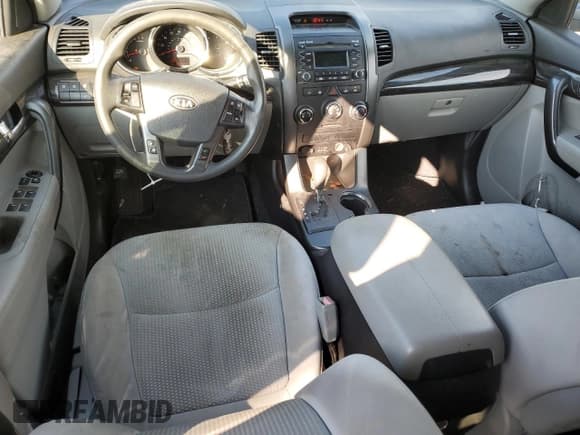 ✅ 2012 Kia Sorento LX • VIN: 5XYKT3A1XCG285748 • Lot: 90894155. Listed on Copart with 167,321 mi. Free auction sales archive from the USA and detailed vehicle history report at DreamBid. Image 8.