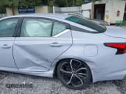 ✅ 2025 Nissan Altima SR • VIN: 1N4BL4CV8SN357503 • Лот: 43282685. Опубликован ранее на IAAI с пробегом 11 512 миль. Бесплатный доступ к архиву аукционных продаж из США и подробный отчёт об истории автомобиля на DreamBid. Изображение 18.